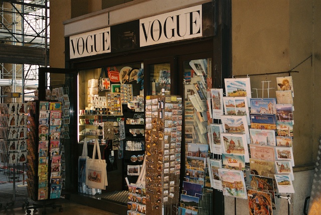 image of magazine kiosk